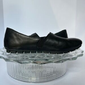 Born Black Leather Comfort Slip On Loafers Cushioned Handcrafted Shoes 7.5M‎